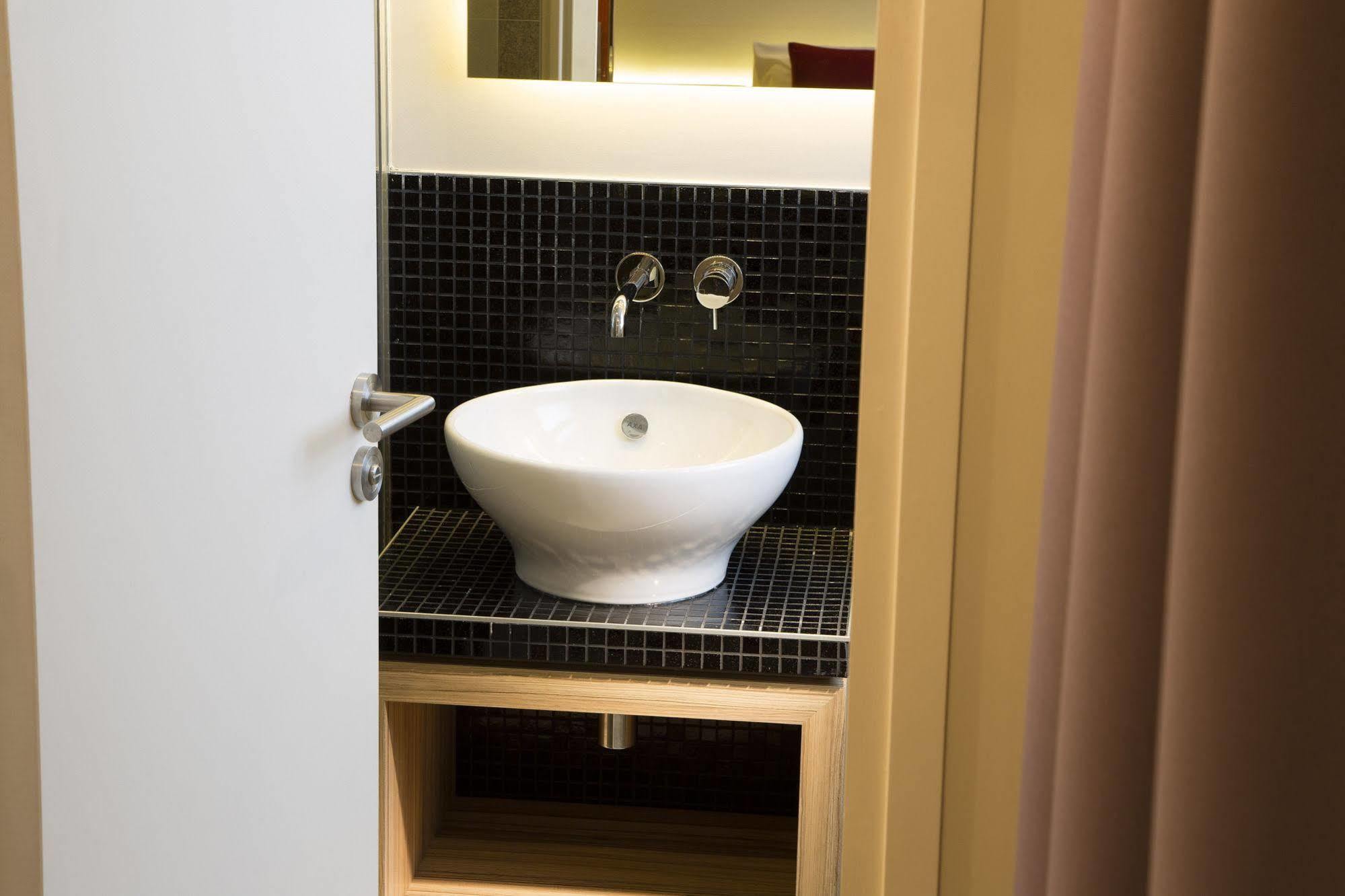 Hotel Auguste Paryż Zewnętrze zdjęcie